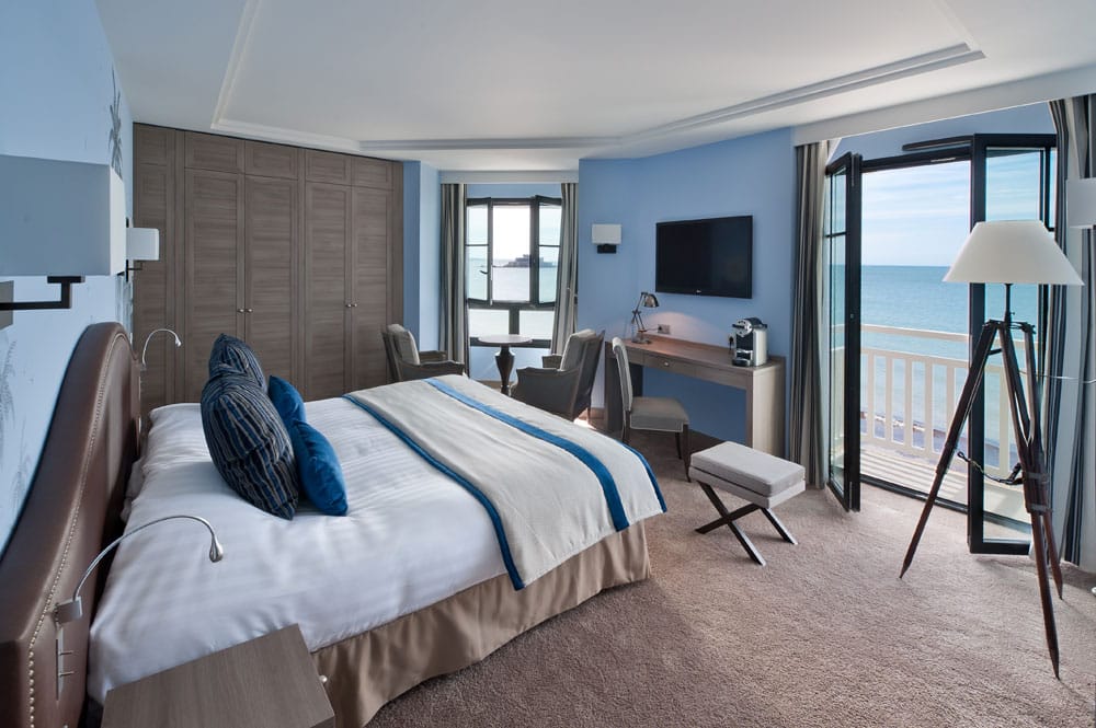 Chambre Premium, avec vue sur le Fort National de St-Malo