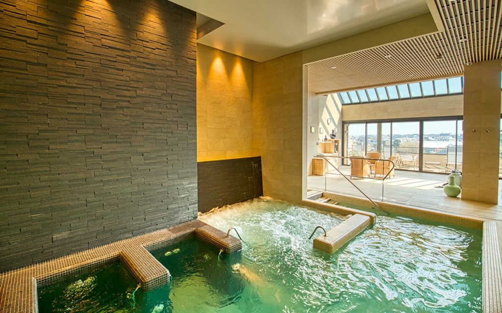 Spa and swimming pool 2 hotel avec piscine a saint malo