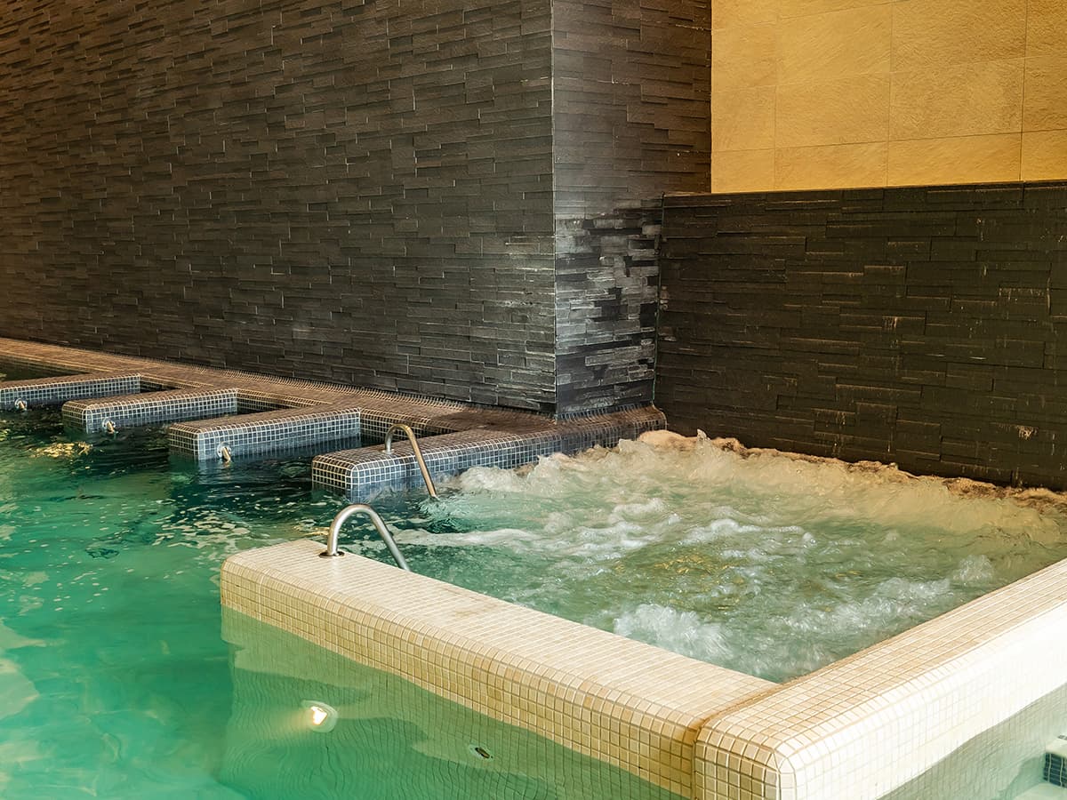 Spa et piscine 2 Bassin à bulles