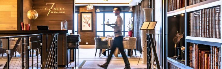 Entrée du restaurant les 7 Mers