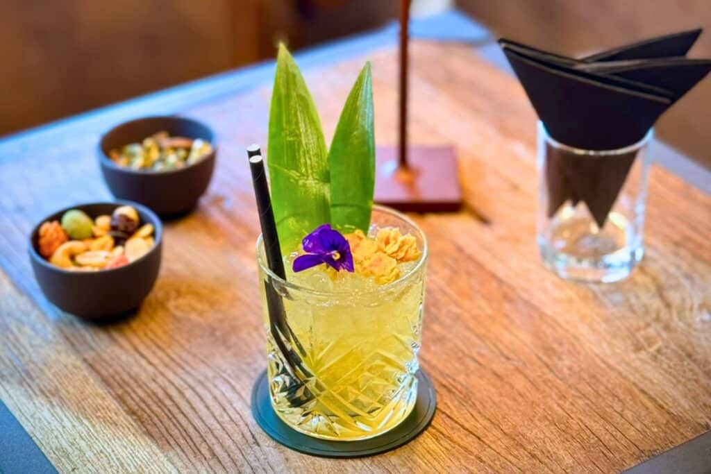 Bar Le Comptoir 5 Un cocktail face à la mer